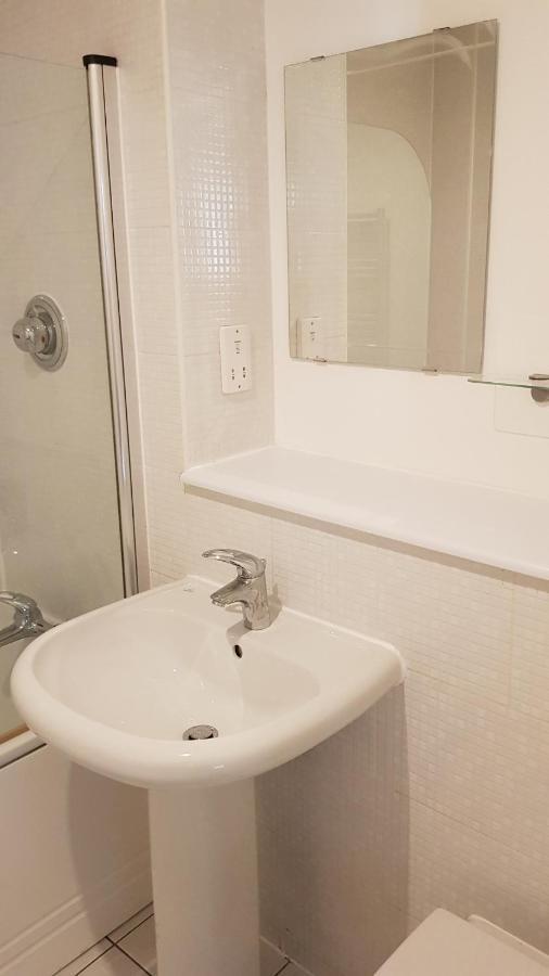 City Centre 1 Bed Apartment With Free On Site Parking With Cctv By Lets Relocations Μπέρμιγχαμ Εξωτερικό φωτογραφία